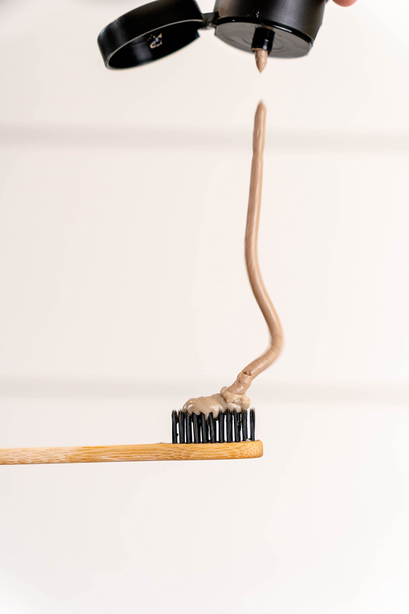 REDMOND - Earthpaste All Natural Non-Fluoride Vegan Non GMO Real Ingredients Toothpaste, Wintergreen 4 Ounce Tube (Pack of 3) (Packaging May Vary)